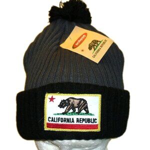 California Republic Bear Mens WInter hat cap Pom Beanie New Tags Grey Black